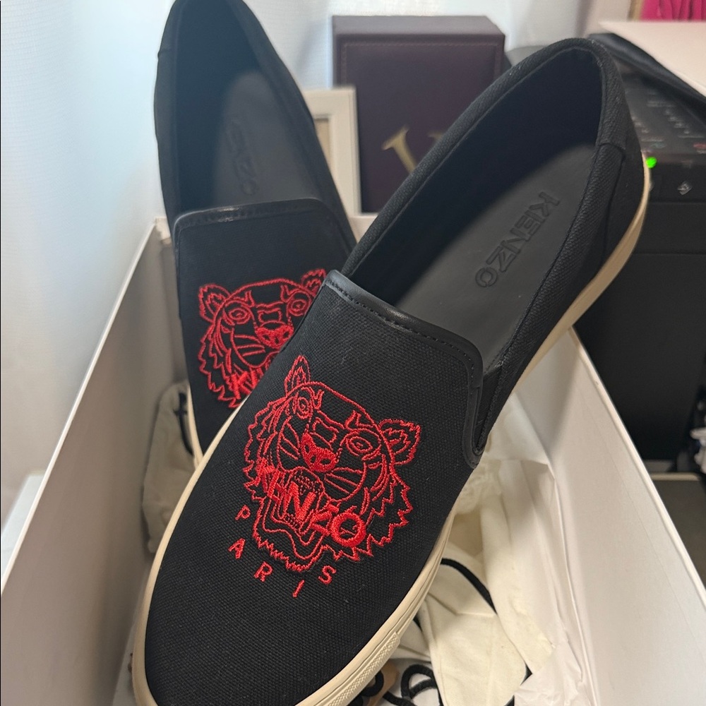 Kenzo Black Canvas Slip-On Sneakers with Red Tiger Embroidery